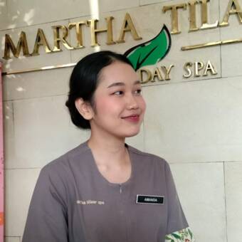 The avatar of Amanda