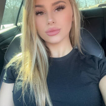 The avatar of Alexis T