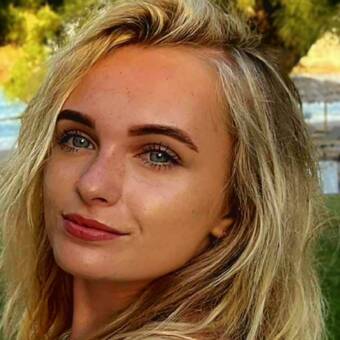 Henkilön Charli avatar