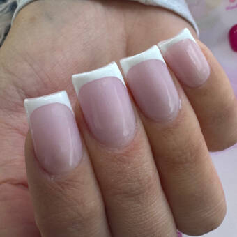 The avatar of Nail Tech 1