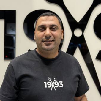 次のアバター： Hamza