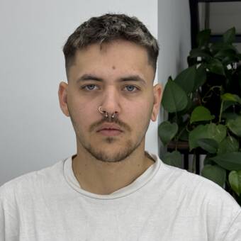 Аватар Bence