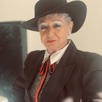 The avatar of Alison