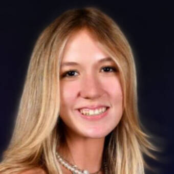 The avatar of Ms.Evelyn