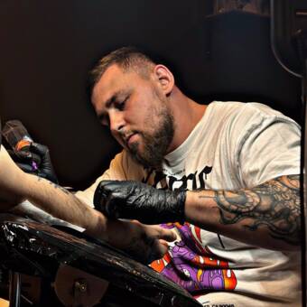 The avatar of Daniel