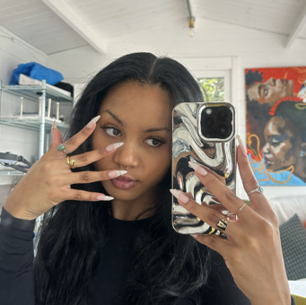 Henkilön Ella avatar