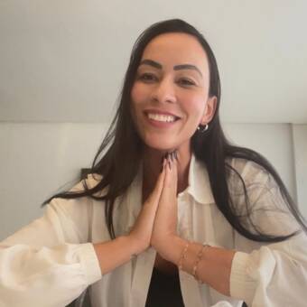 The avatar of Larissa