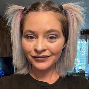 The avatar of Bella
