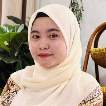 次のアバター： Ain