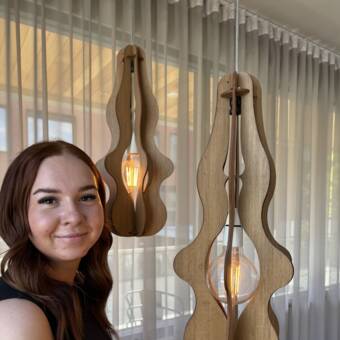 الصورة الرمزية لـ Lily