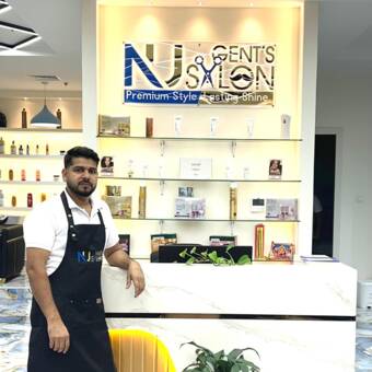 次のアバター： Vasim