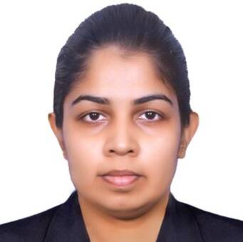 次のアバター： Charitha B.A.M.S