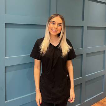 次のアバター： Ellie