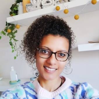 الصورة الرمزية لـ Caroline