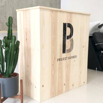 次のアバター： James