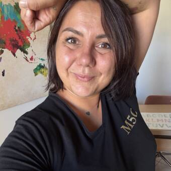 次のアバター： Stéphanie