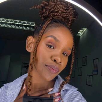 的化身 Tsholofelo