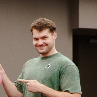 Henkilön Rares avatar