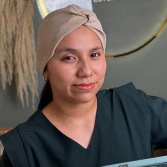 الصورة الرمزية لـ Liz Joselyn