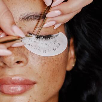 Avatar Eyelashes & Makeup