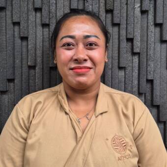 次のアバター： TIA