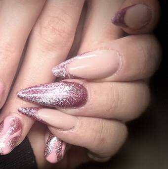 Avatar tilhørende Carlie