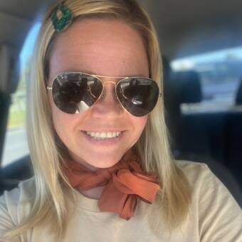 The avatar of Rebecca