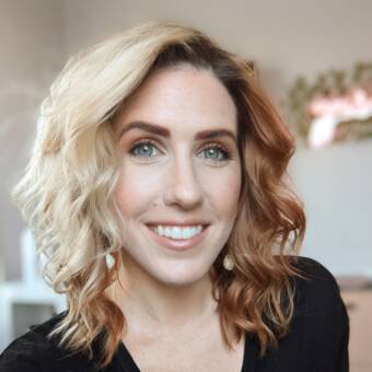 The avatar of Nicole