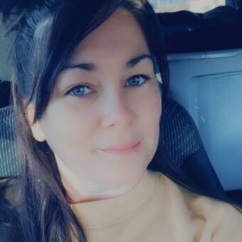 The avatar of Charlene