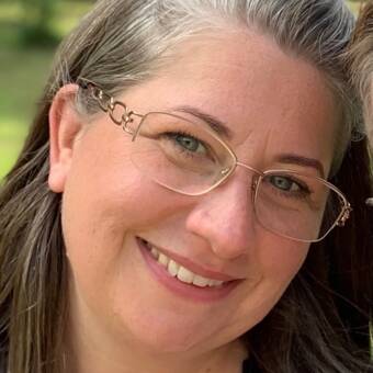 次のアバター： Karen 