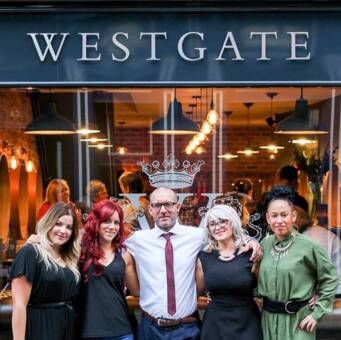 次のアバター： Shane