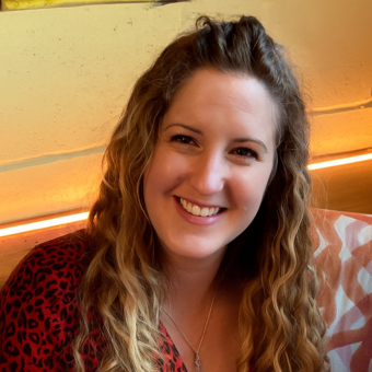 The avatar of Lyndsay 