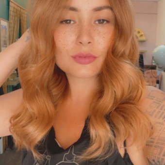 次のアバター： Charlie