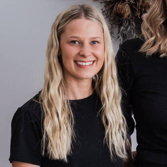 The avatar of Courtney