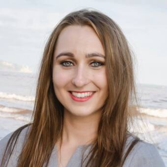 The avatar of Lizzie