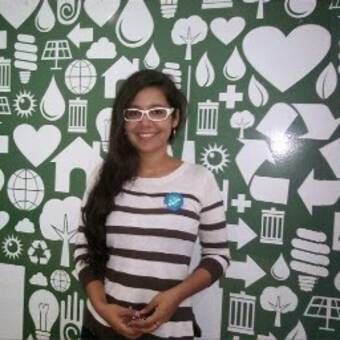 次のアバター： Cristina