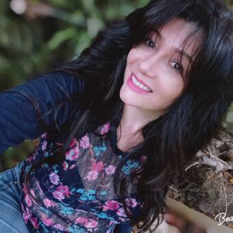 The avatar of Yvette