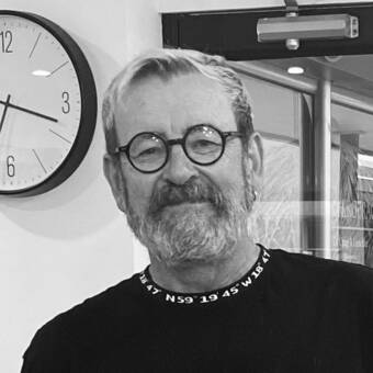 الصورة الرمزية لـ Peter