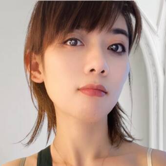 次のアバター： Ella