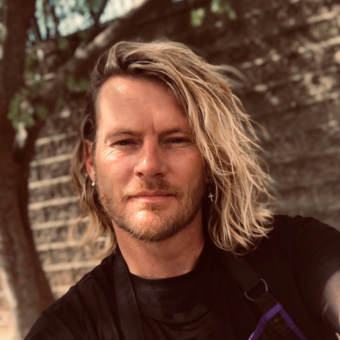 次のアバター： Jason