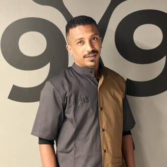 次のアバター： HASSAN 