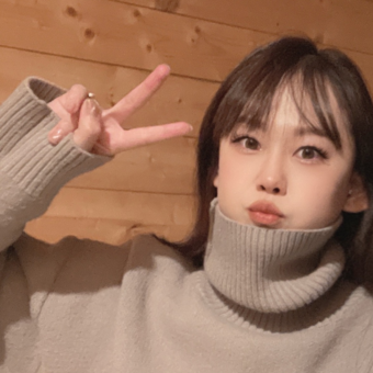 The avatar of Michelle