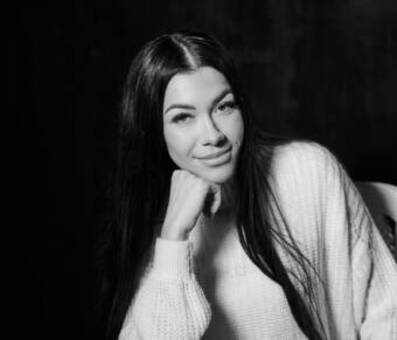 次のアバター： Kristin