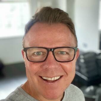 The avatar of Richard