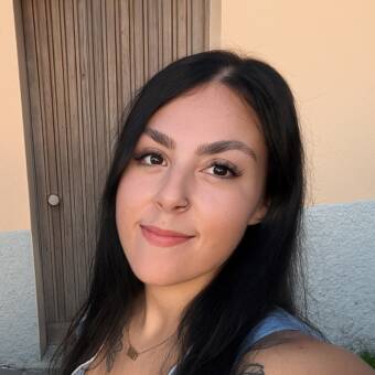 The avatar of Alix G