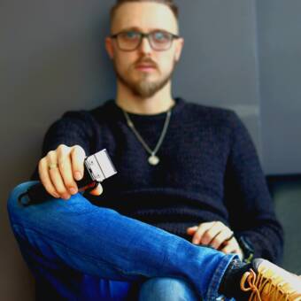 The avatar of Oliver