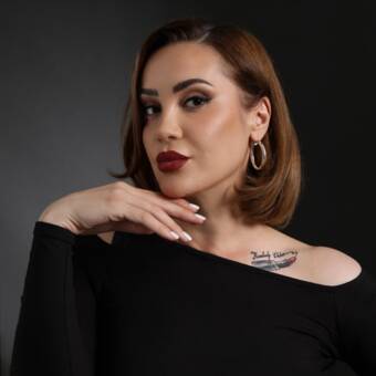 Avatar Elena Chloe