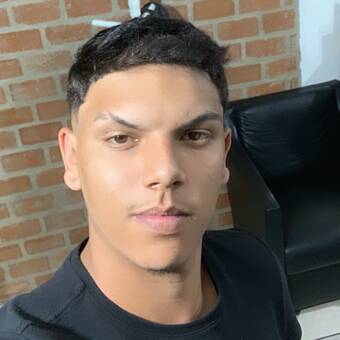 The avatar of Deryck