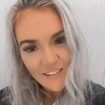 The avatar of Amelia