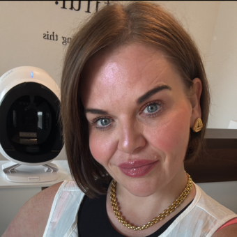 The avatar of Michelle